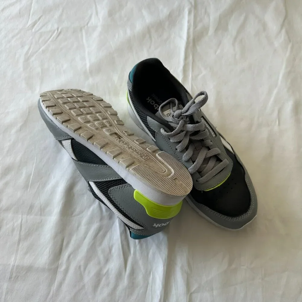 Reebok Classic Harman Run Leather CL DV7566 Mens Gray Lifestyle Sneakers Shoes